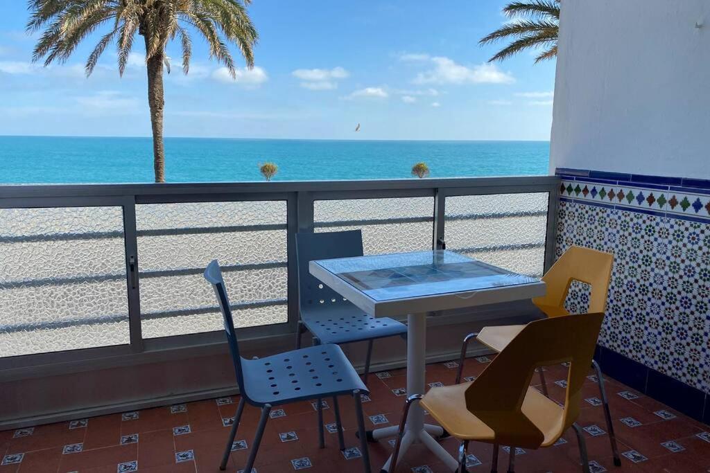 The Traveller`s house Mirador playa la Caleta en Cádiz Apartamento Exterior foto